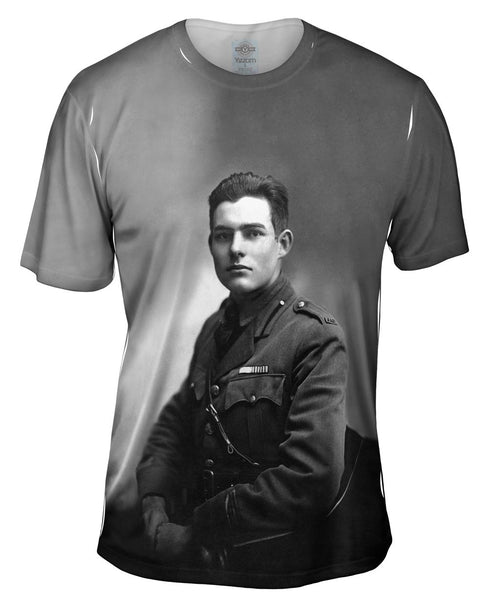Ernest Hemingway - "American Author" (1918) Mens T-Shirt