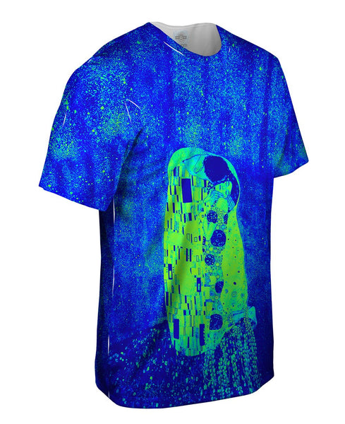 Pop Art  Pop Art Klimt - "The Kiss Blue And Green" (1907)&nbsp;Mens T-Shirt