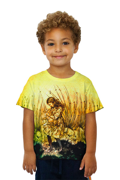 Kids Arthur Rackham - "Alice In Wonderland" (1907) Kids T-Shirt
