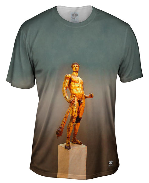 Palazzo dei Conservatori, Marcus Aurelius Exedra - "Hercules. Gilded bronze"&nbsp;Mens T-Shirt