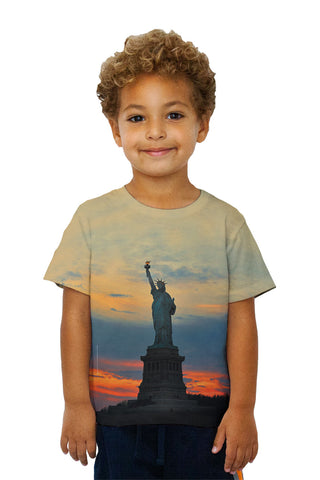 Kids Statue Of Liberty Golden Sunset