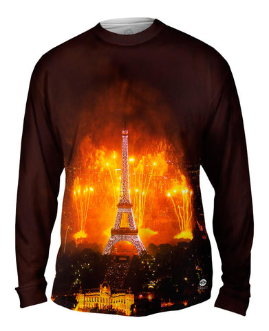 Fireworks Lighting Up Eiffel Tower